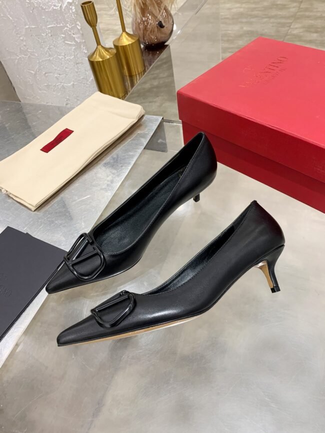 Valentin's Slave Heels Fashion Shoe Collection Garavani VLogo Signature Collection - Image 2