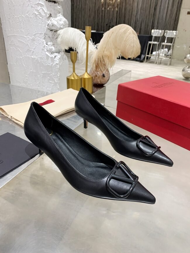 Valentin's Slave Heels Fashion Shoe Collection Garavani VLogo Signature Collection - Image 3