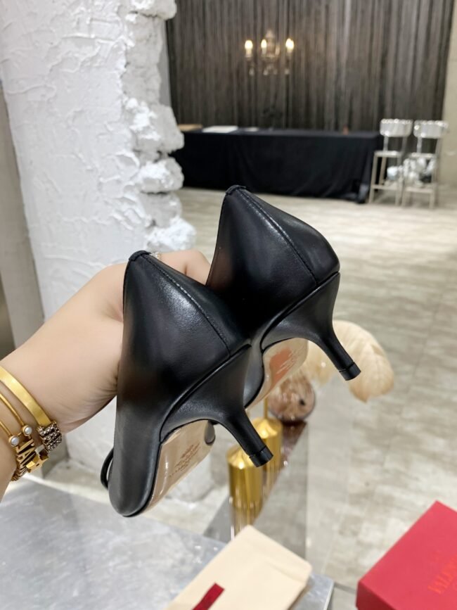 Valentin's Slave Heels Fashion Shoe Collection Garavani VLogo Signature Collection - Image 6