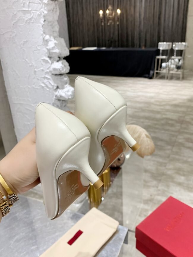Valentin's Slave Heels Fashion Shoe Collection Garavani VLogo Signature Collection - Image 3