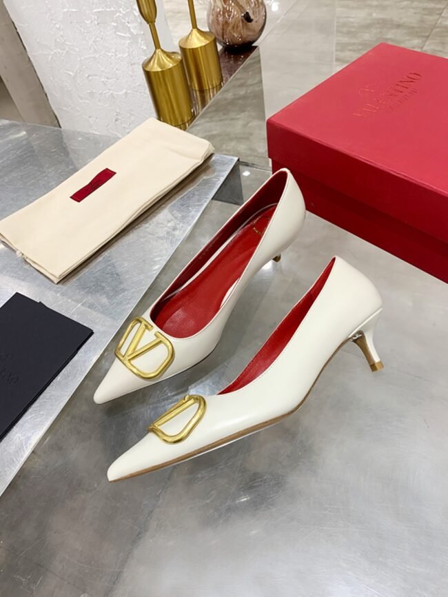 Valentin's Slave Heels Fashion Shoe Collection Garavani VLogo Signature Collection - Image 4